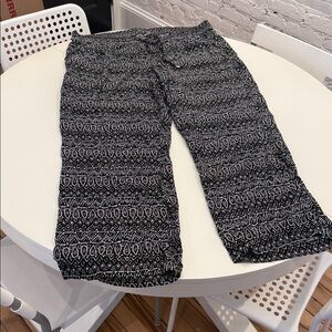 Old Navy Black and White Geometric Pants